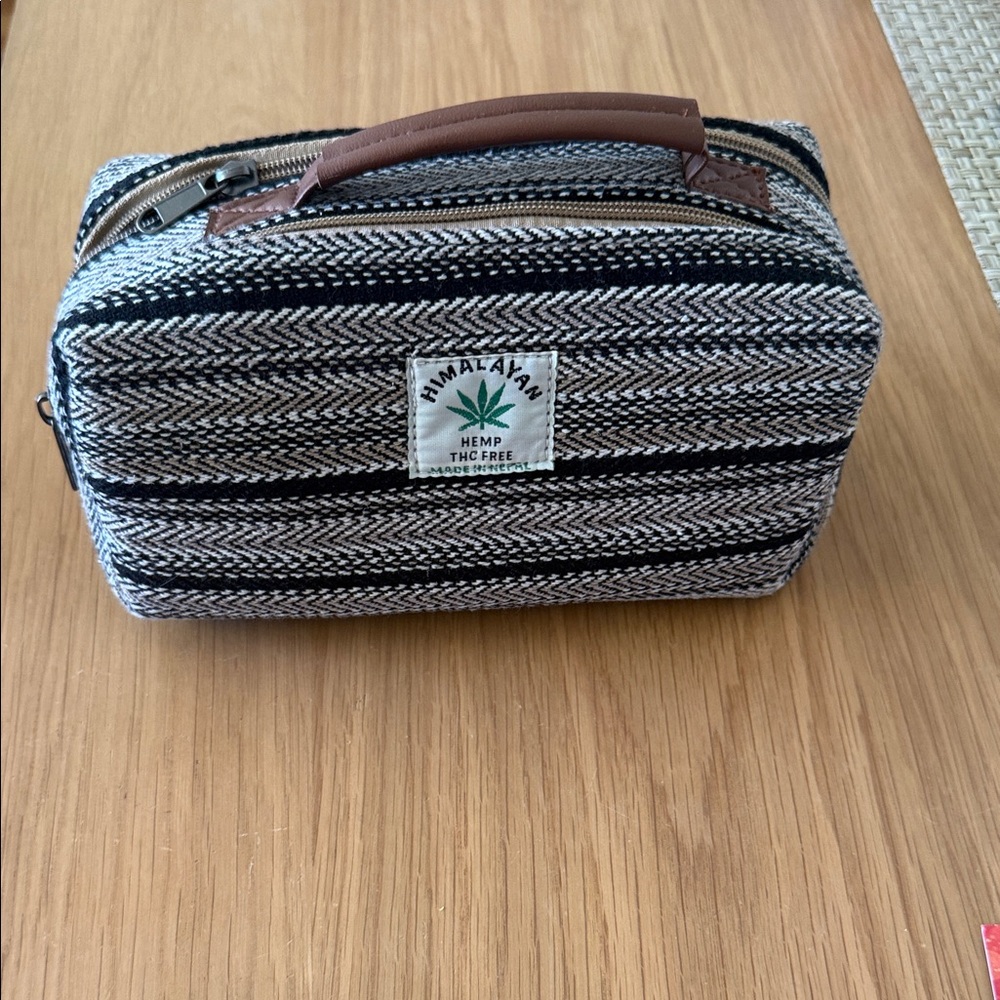 Himalayan Hemp Black and White Toiletry Bag